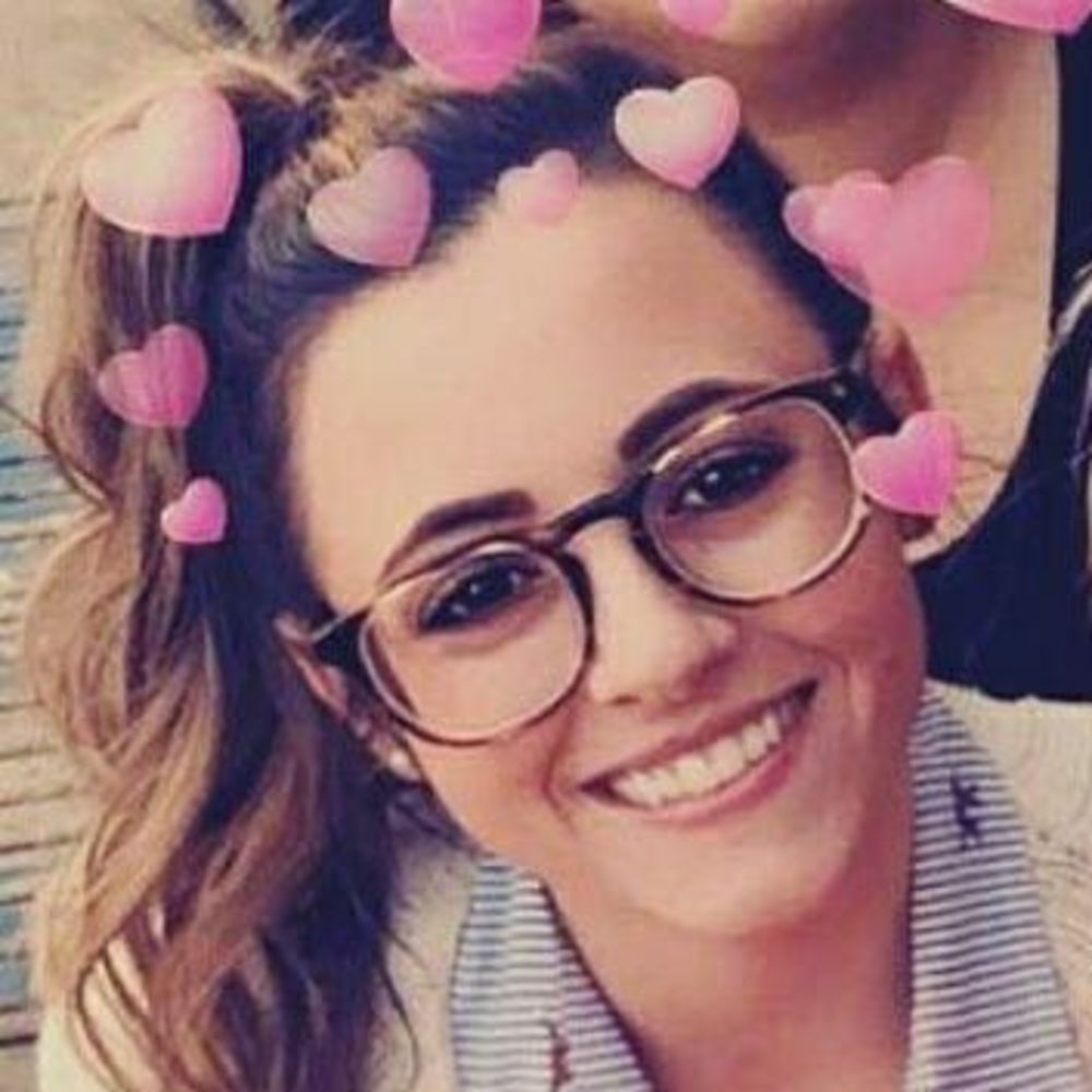 Meet your Posher, Caroline